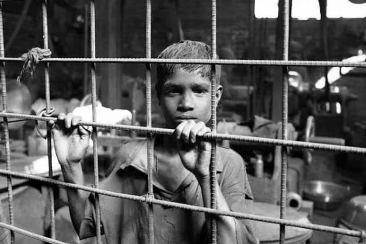 दिल्ली: खतरनाक परिस्थितियों में बंधुआ मजदूरी करने वाले 11 नाबालिग लड़कों को बचाया गया